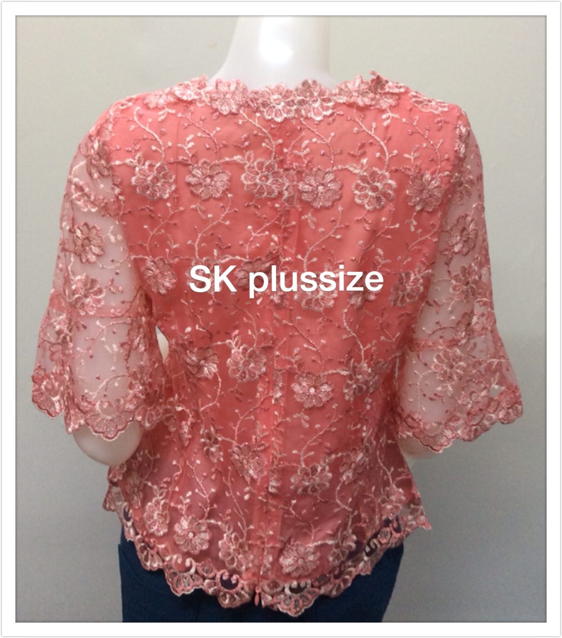 เสื้อลูกไม้บุหงา สีโอรส แขนต่อระบาย รอบอก 38 นิ้ว