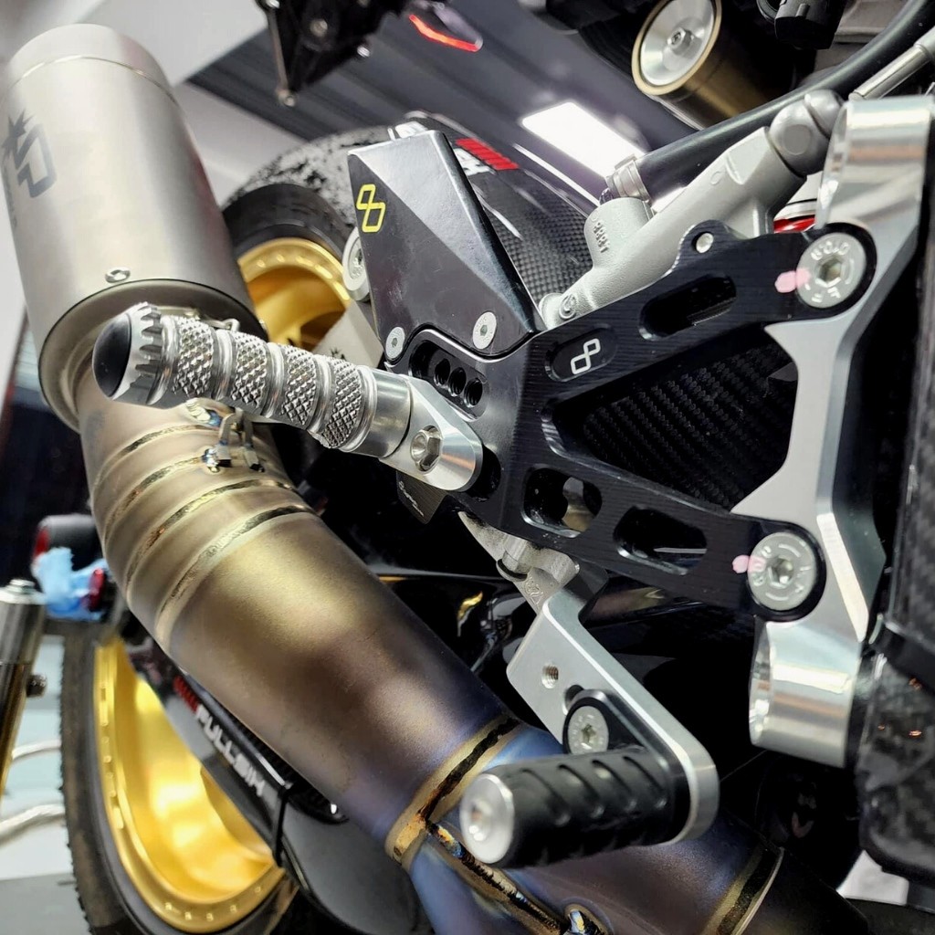 Lightech- เกียร์โยง (Rearsets) สำหรับ S1000RR 2020+