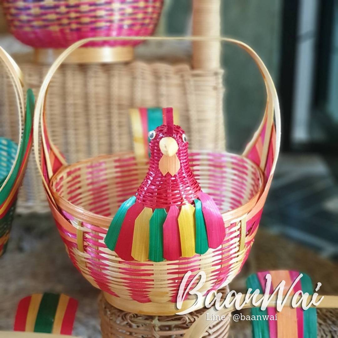 ตะกร้าไก่ ตะกร้าใส่ไข่ ตะกร้าไม้ไผ่ ตะกร้าไม้ไผ่สานทรงไก่ (Random)