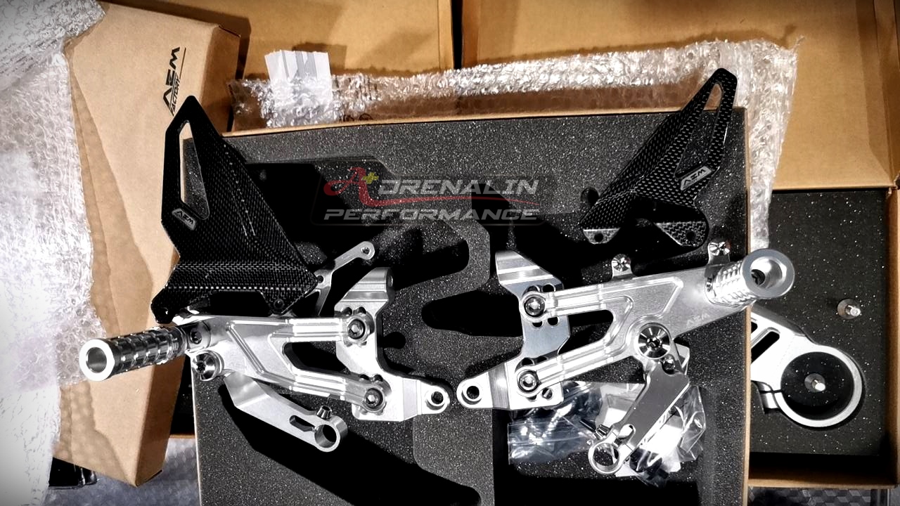 เกียร์ AEM สำหรับ Paniglae V4 2018+ Race1