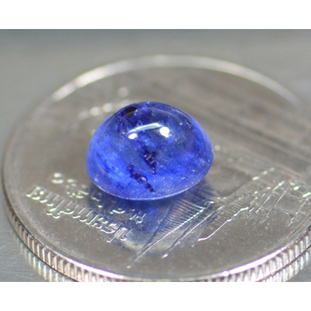 พลอยไพลินหลังเบี้ย (Sapphire) 2.45 กะรัต
