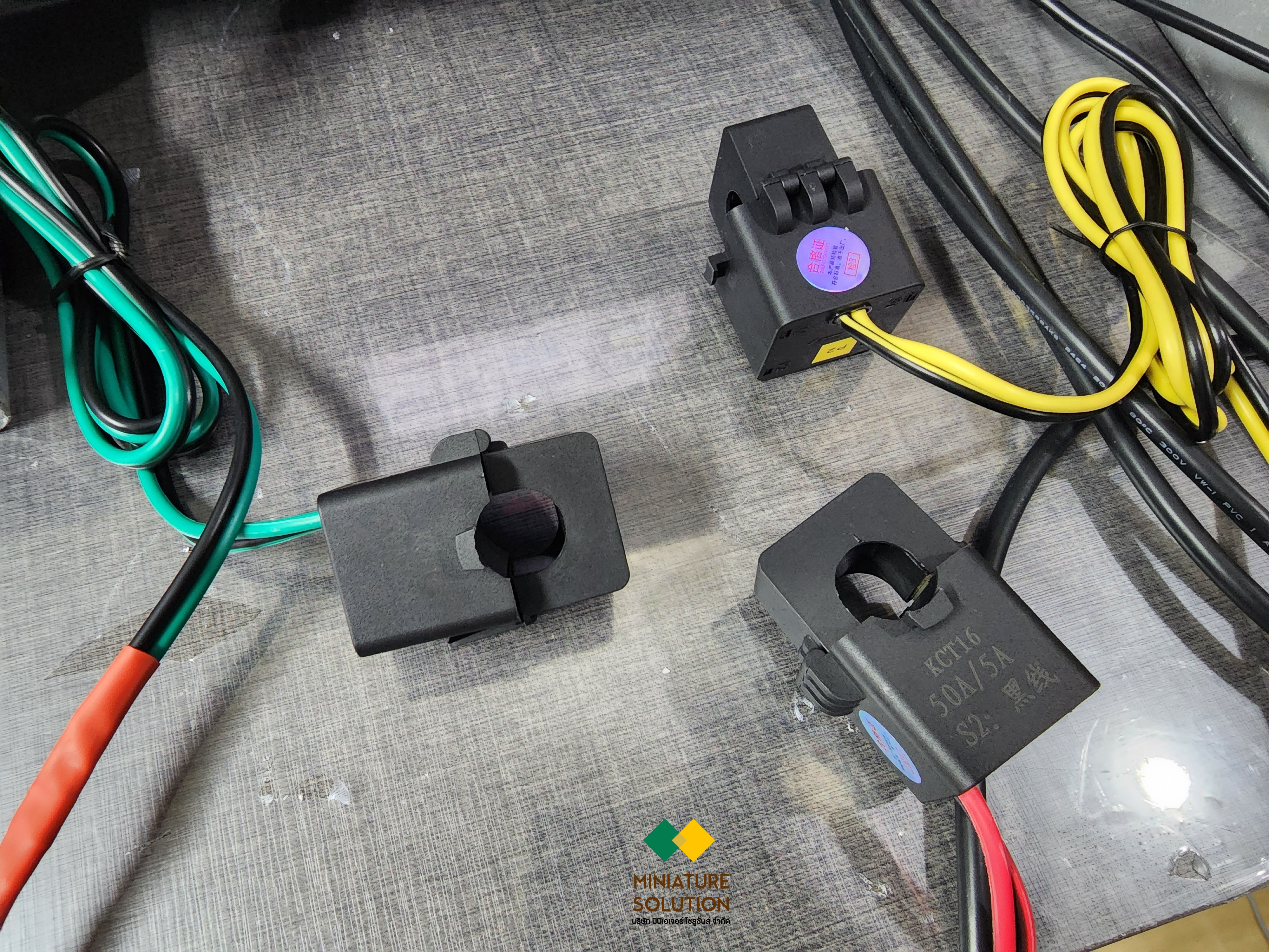 ตู้ควบคุม AHU ระบบทำความเย็นตู้คอนเทนเนอร์ วัดอุณหภูมิ ความชื้น วัดการใช้พลังงานไฟฟ้าเพื่อลดค่าไฟ