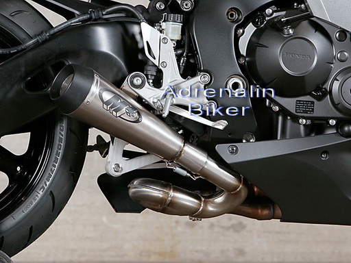 ท่อ M4 Slip-on สำหรับปี CBR1000RR 2008-2015 (For Exhibition only)