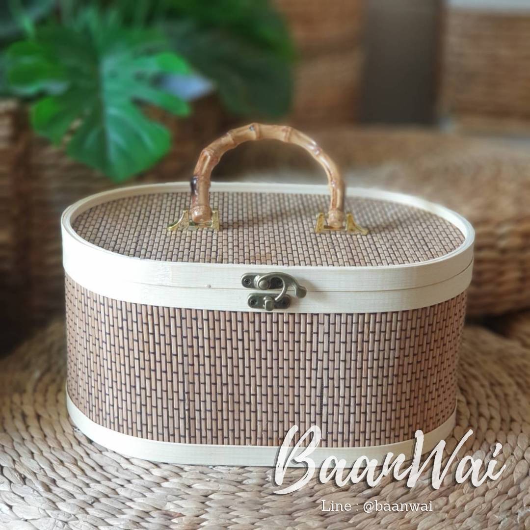 กล่องเสื่อไม้ไผ่ หูจับเรซิ่น สีน้ำตาล Bamboo Box , Bamboo Basket