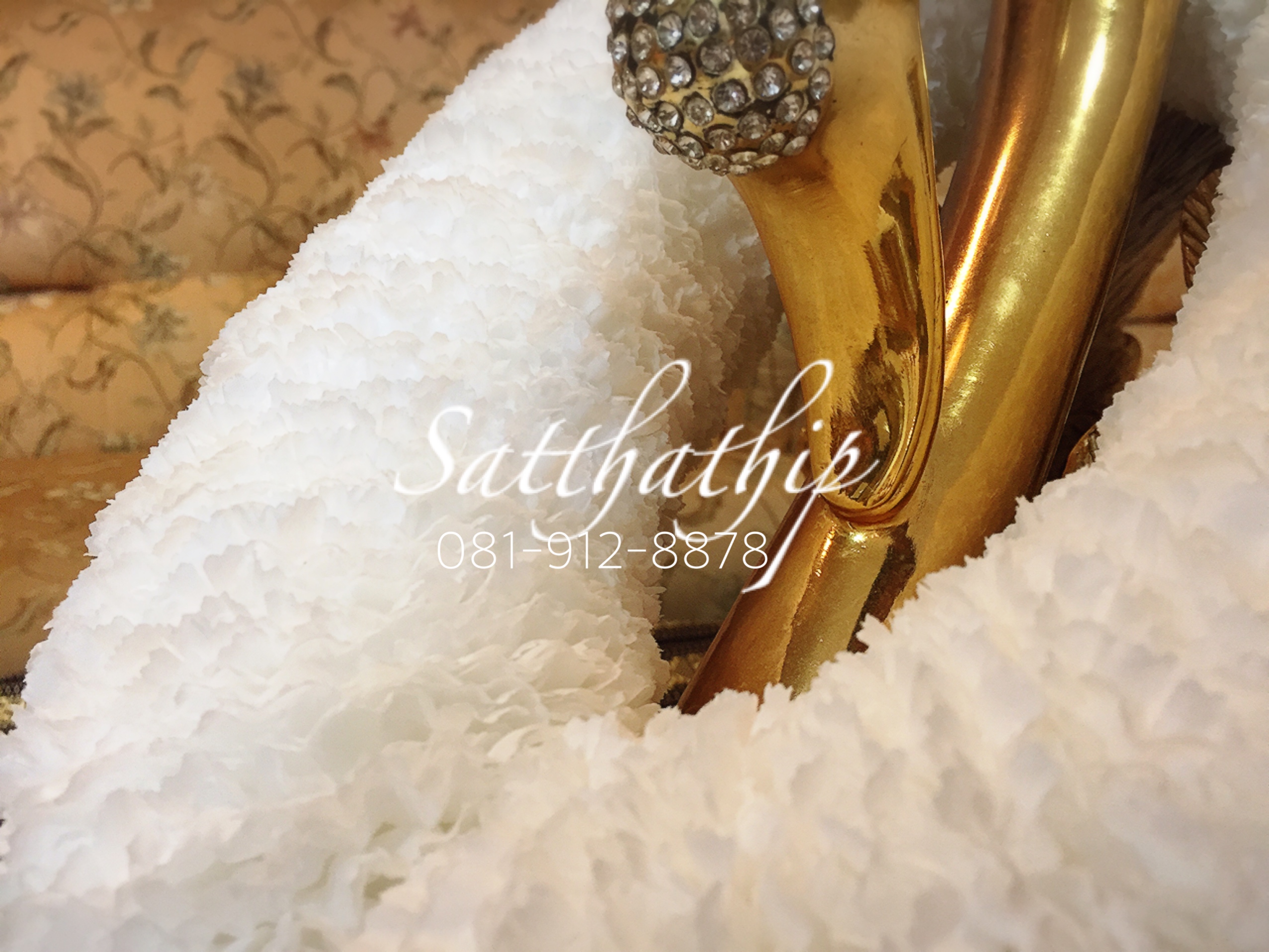 พวงมาลัยผ้า ดอกดาวเรือง สีขาว - พวงมาลัยผ้า - Fabric garland - Marigold garland - Marigold mala