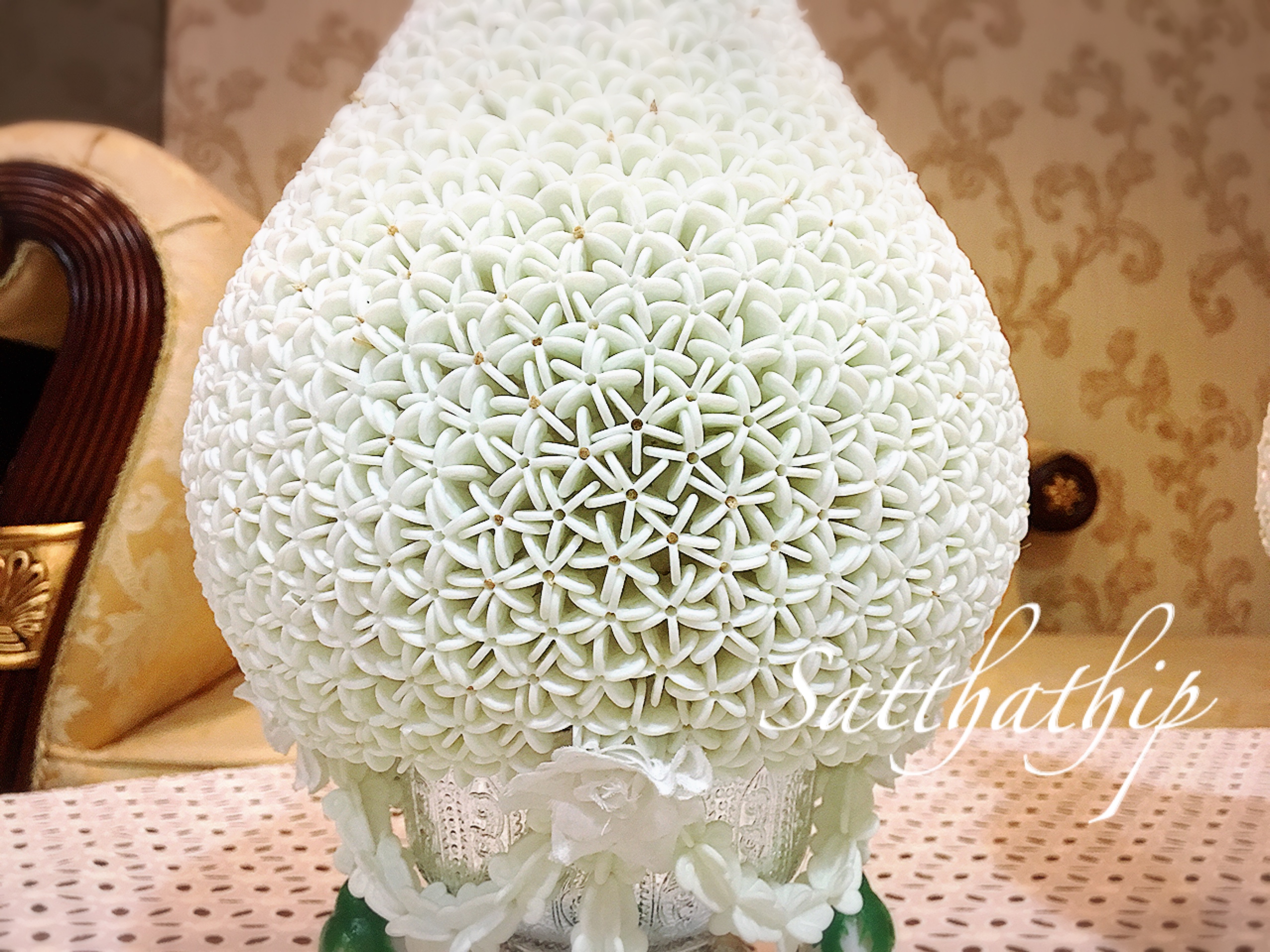 พานพุ่ม - พานพุ่มสักการะ - พานพุ่มดอกรัก - พานพุ่มดอกรักประดิษฐ์ (พลาสติก) - พานพุ่มสีขาว - Panpum