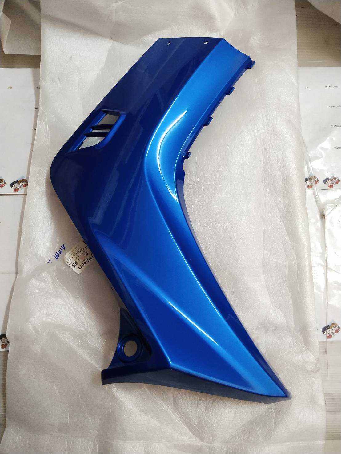 บังลมข้างขวาสีน้ำเงิน สำหรับรุ่น SPARK 135RR อะไหล่แท้ YAMAHA 5YP-F8312-00-P4