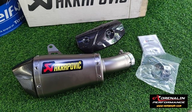 ท่อ Akrapovic shorty สำหรับ zx10 ปี 2011-2015 รุ่นปากตัดตรง มาพร้อมการ์ดคาร์บอน (For Exhibition only)