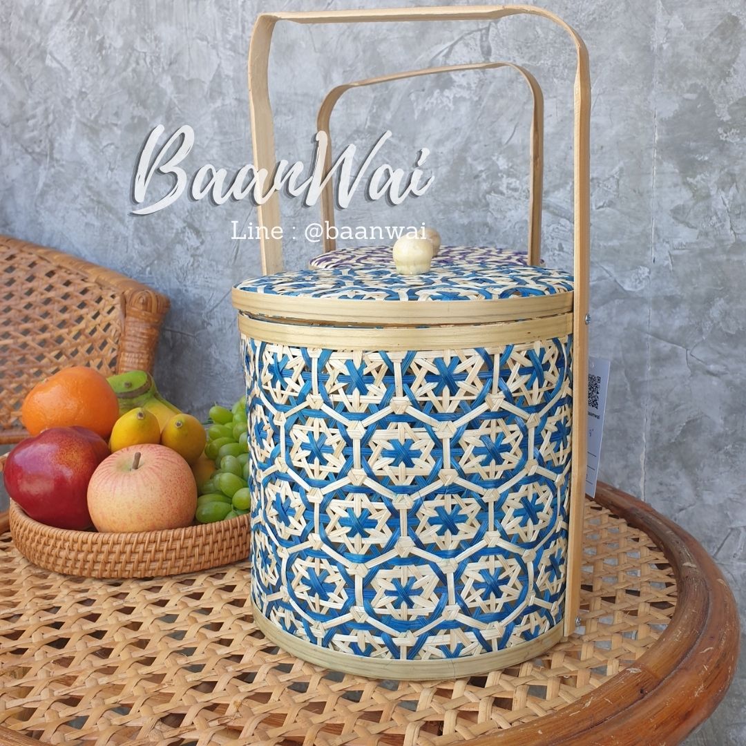 ปิ่นโตไม้ไผ่ ลายพิกุล ทรงกลม ขนาด 8*8 นิ้ว