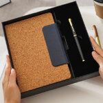 ชุดสมุดโน้ต+ปากกา,สมุดไดอารี่ปกไม้ก๊อก,สมุดโน้ตปกไม้ก๊อก,A5