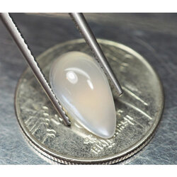 มูนสโตนหรือมุกดาหาร 2.15 กะรัตสีขาว