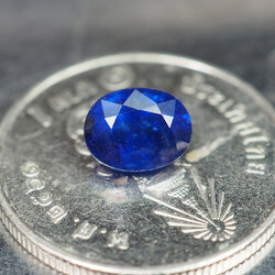 พลอยไพลิน 1.40 กะรัตสวย