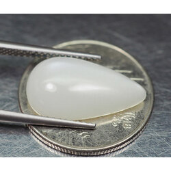 มูนสโตนหรือมุกดาหาร 4.80 กะรัตสีขาว