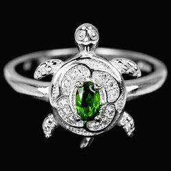 แหวนเต่ามงคลพลอยกรีนโครมดิออปไซด์