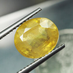 บุษราคัมอัฟริกาสีเหลือง (Sapphire) 3.95 กะรัต