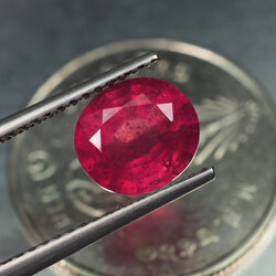 พลอยทับทิม (Ruby) 2.13 กะรัตสีชมพูอมแดง