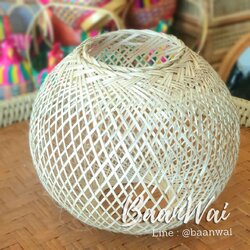 โคมไฟไม้ไผ่สาน