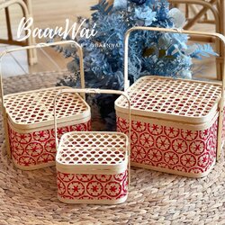 กล่องปิ่นโตไม้ไผ่ ปิ่นโตไม้ไผ่ ลายพิกุล ทรงสี่เหลี่ยม (สีแดง)