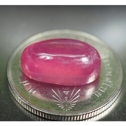พลอยทับทิม 7.65 กะรัตสีแดงชมพู
