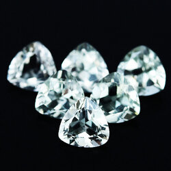 อะเมทิสต์สีเขียวอ่อนสวยมาก 4.20 กะรัต 6 ชิ้น