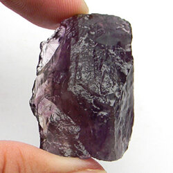 ก้อนพลอยอเมทิสต์ 110.80 กะรัตสำหรับสะสม