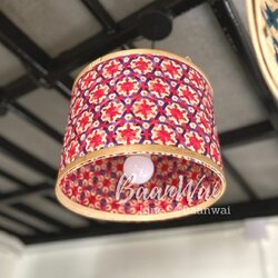 โคมไฟไม้ไผ่ ลายพิกุล ทรงกระบอก (สีม่วง - แดง)