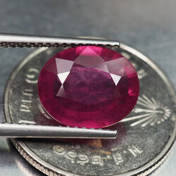 พลอยทับทิม (Ruby) 3.80 กะรัตสีแดงชมพู