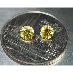 บุษราคัมบางกะจะ 0.60 กะรัต 2 ชิ้น