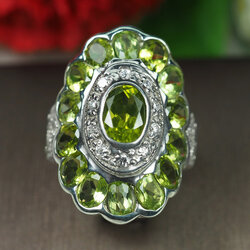 แหวนพลอยแท้เพอริดอดสีเขียวสวยสดใส