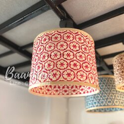 โคมไฟไม้ไผ่ ลายพิกุล ทรงกระบอก (สีแดง - ธรรมชาติ)