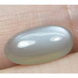 มูนสโตน (Moonstone) 2.95 กะรัตสีเทาสวย