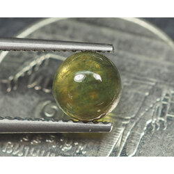 แซฟไฟร์สีเขียว (Sapphire) 1.35 กะรัต