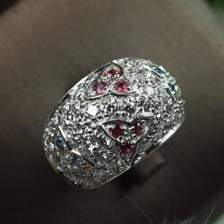 แหวนพลอยทับทิม แทนซาร์ไนท์และเพชรสวิส