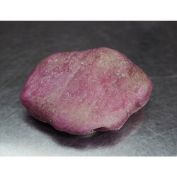 พลอยก้อนทับทิม 131.65 กะรัต