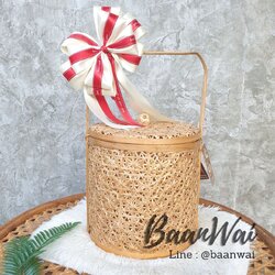 ปิ่นโตไม้ไผ่ ลายพิกุล ทรงกลม ขนาด 8*8 นิ้ว