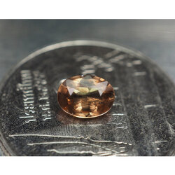 พลอยเพทายดิบ (Zircon) 0.65 กะรัต