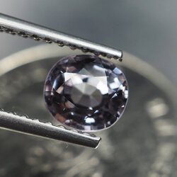 พลอยสปิเนล (Purple Spinel ) 0.90 กะรัตสีม่วง