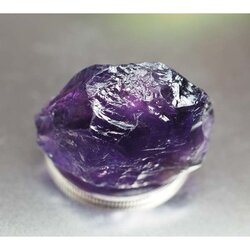 ก้อนพลอยอเมทิสต์ 24.95 กะรัตสำหรับสะสม