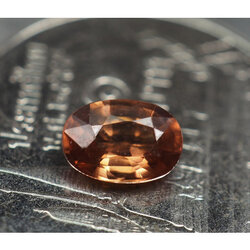 พลอยเพทายดิบ (Zircon) 0.85 กะรัต