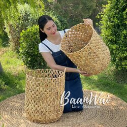 ตะกร้า อเนกประสงค์ ผักตบชวาสาน โครงเหล็ก