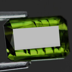 พลอยทัวร์มาลีนสีเขียว 1.40 กะรัต