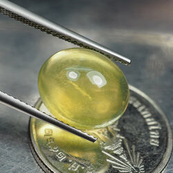 โอปอล (Opal) 9 กะรัตสีเหลือง