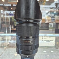 NIKON af-s dx nikkor 18-300mm 1:3.5-5.6g ed vr