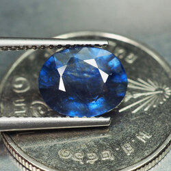 พลอยไพลิน 2.85 กะรัต