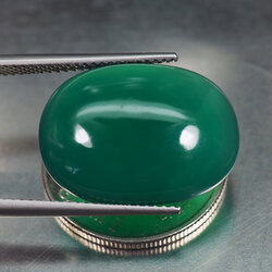 คาลซิโดนีสีเขียว 14.35 กะรัต