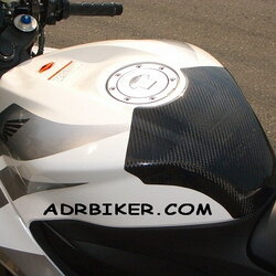 แผงคาร์บอนเคฟล่าห์กันรอยตัวถัง clever wolf สำหรับ CBR600