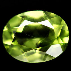 พลอยเพอริดอท (Peridot) 1.93 กะรัต