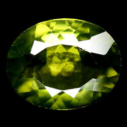 พลอยเพอริโดแท้ (Peridot) 2.77 กะรัต VS