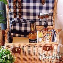 ตะกร้าปิคนิค พร้อมชุดครัว สำหรับ 4 ท่าน