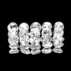 พลอยโทแพซสีขาว 1.36 กะรัต 15 ชิ้น 2.6 มิล